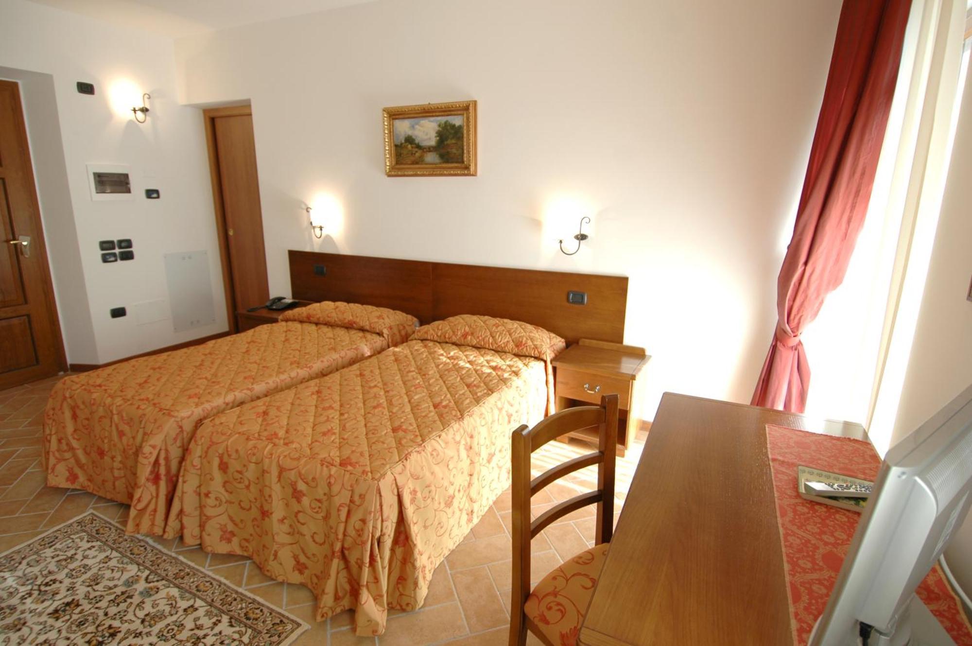 Colleverde Country House & Spa Urbino Extérieur photo